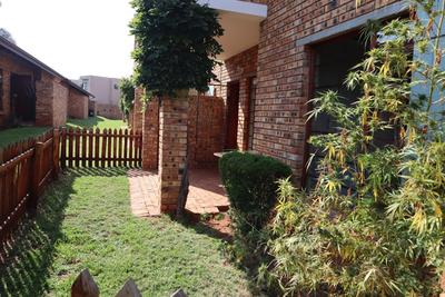 Apartment / Flat For Sale in North Riding AH, Randburg