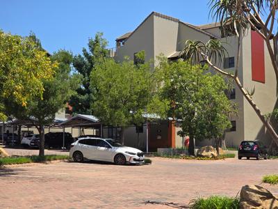 Apartment / Flat For Rent in Lonehill, Sandton